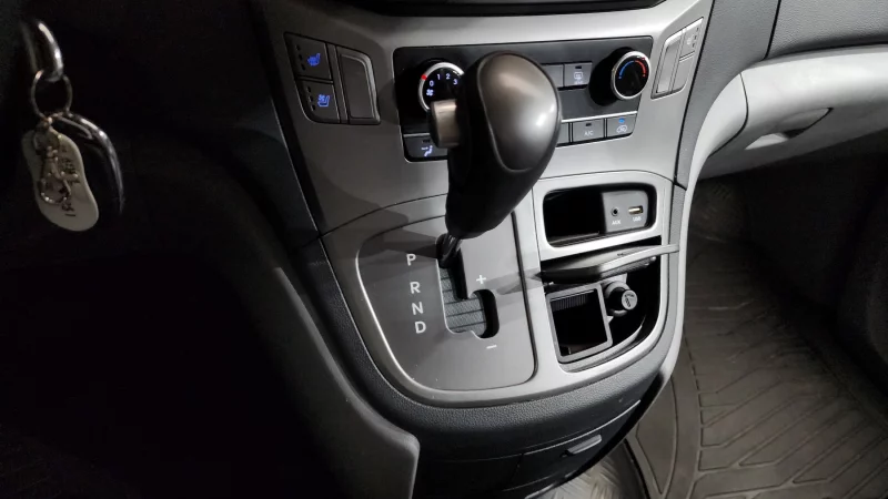 Hyundai Grand Starex