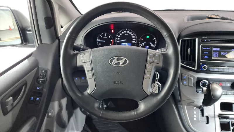 Hyundai Grand Starex