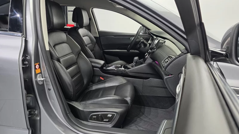 Renault SM6