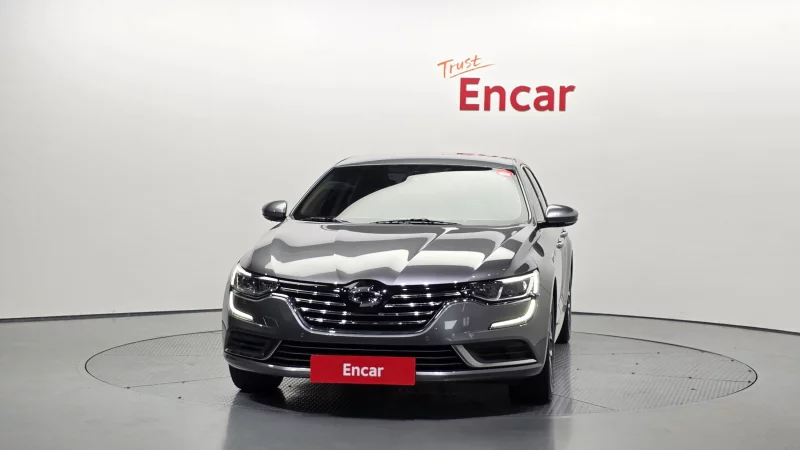 Renault SM6