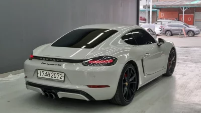 Porsche CAYMAN