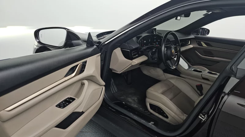 Porsche Taycan