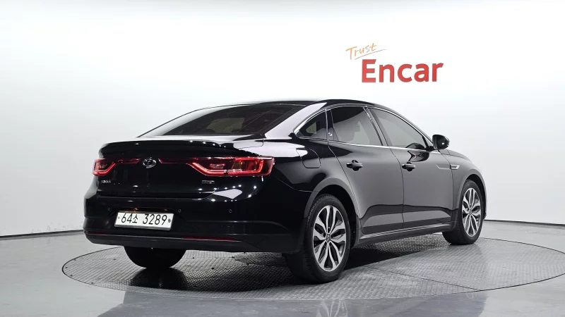 Renault SM6