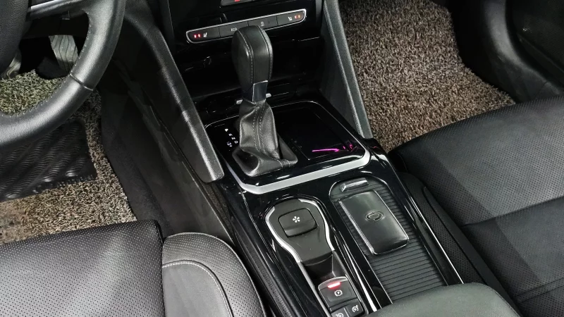 Renault SM6