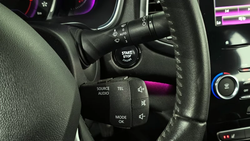 Renault SM6