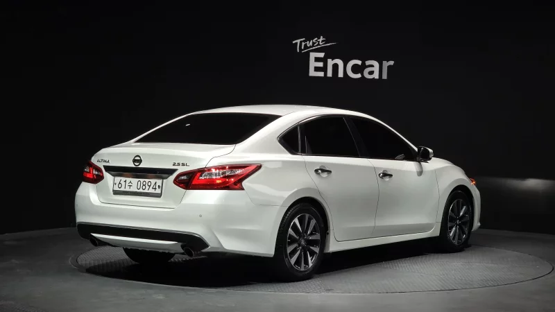 Nissan Altima