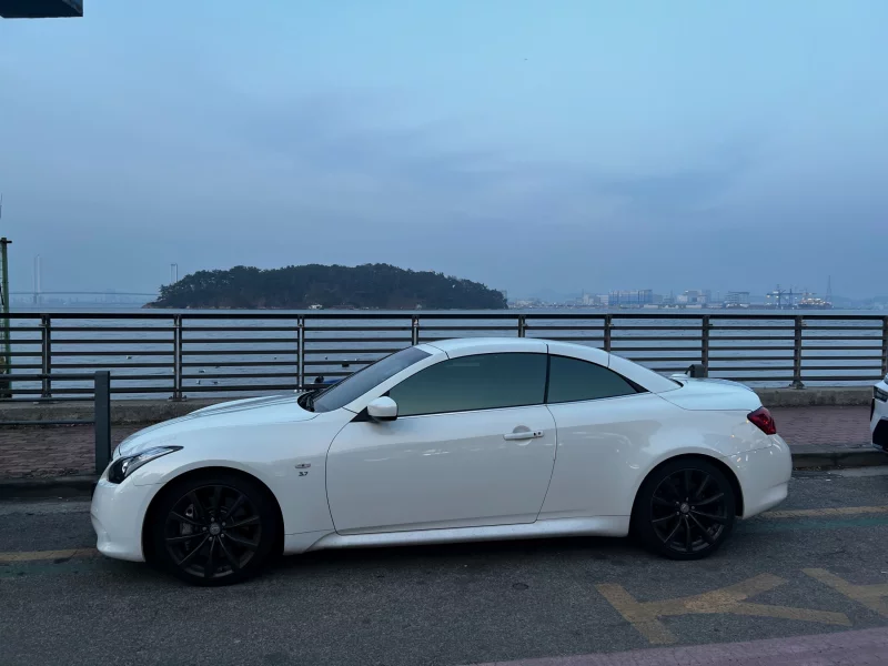 Infiniti G37