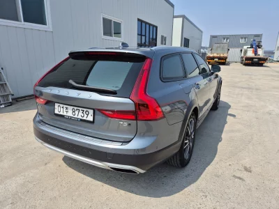 Volvo V90