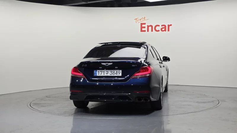 Genesis G70