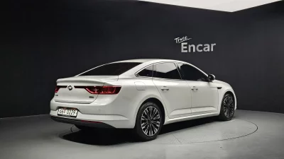 Renault SM6