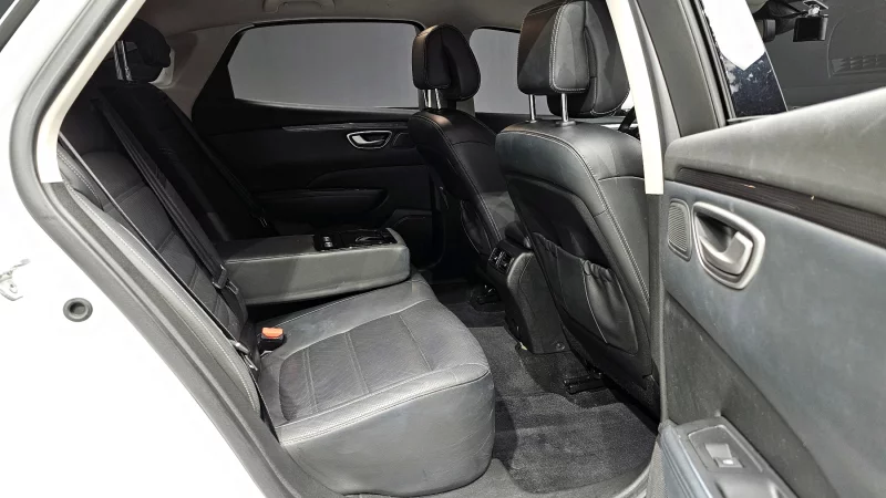 Renault SM6