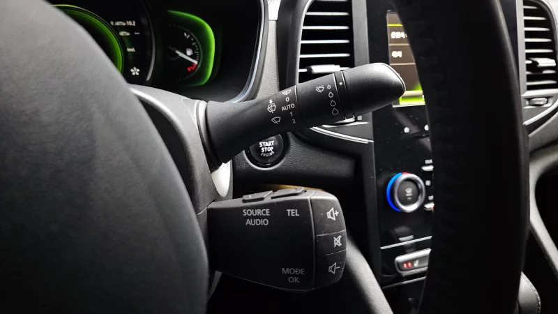 Renault SM6