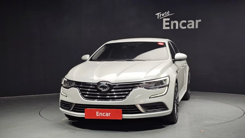 Renault SM6