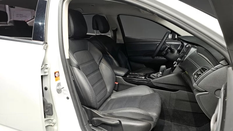 Renault SM6