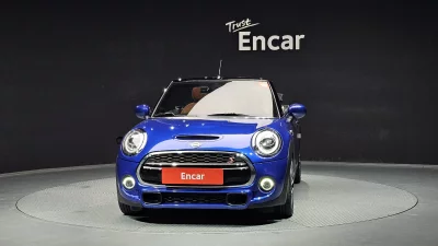 MINI Cooper Convertible