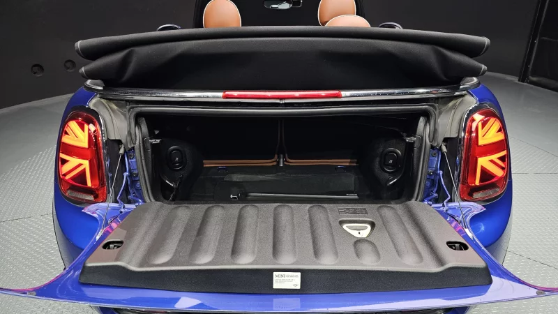 MINI Cooper Convertible