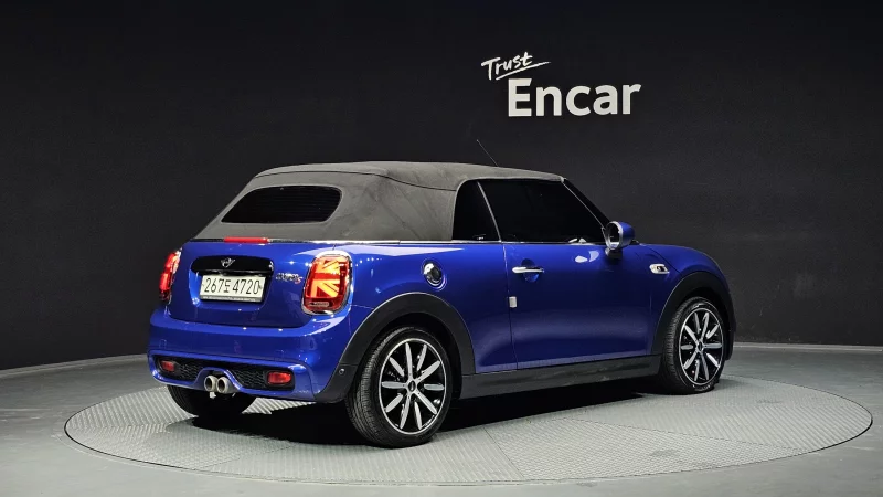 MINI Cooper Convertible