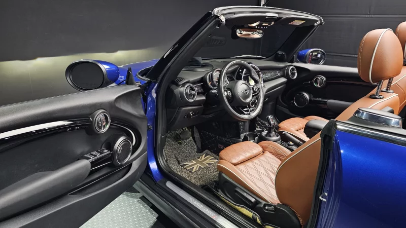 MINI Cooper Convertible