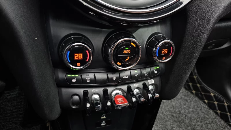 MINI Cooper Convertible