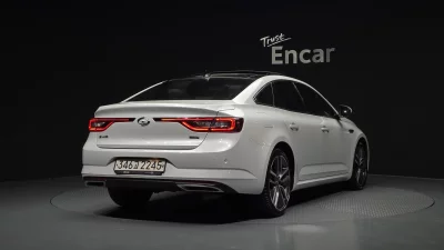 Renault SM6