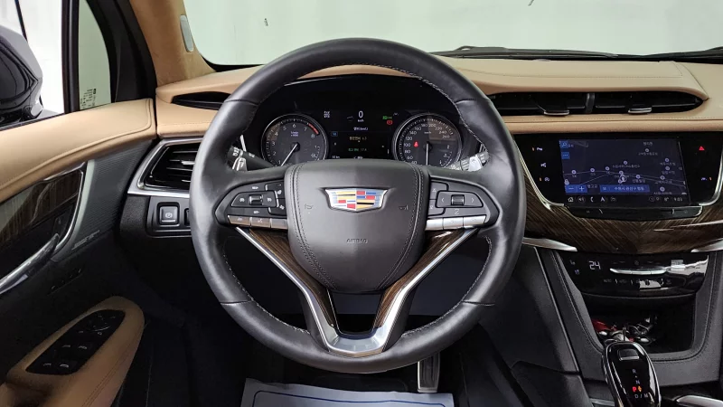 Cadillac XT6