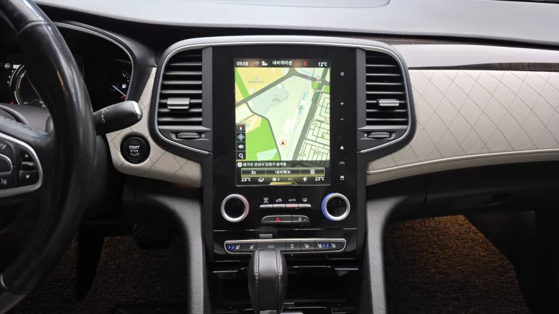 Renault SM6