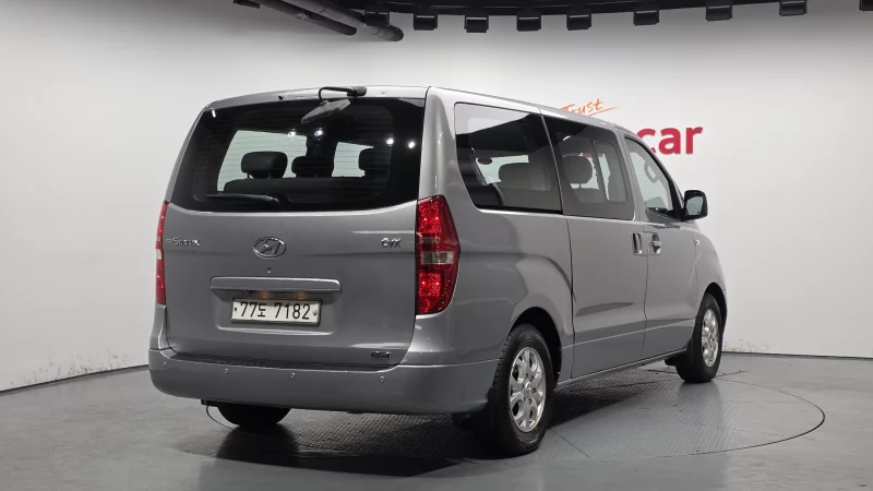 Hyundai Grand Starex