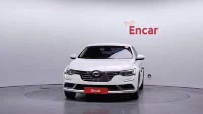 Renault SM6