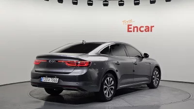 Renault SM6