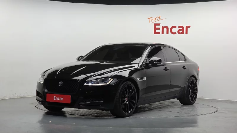 Jaguar XF
