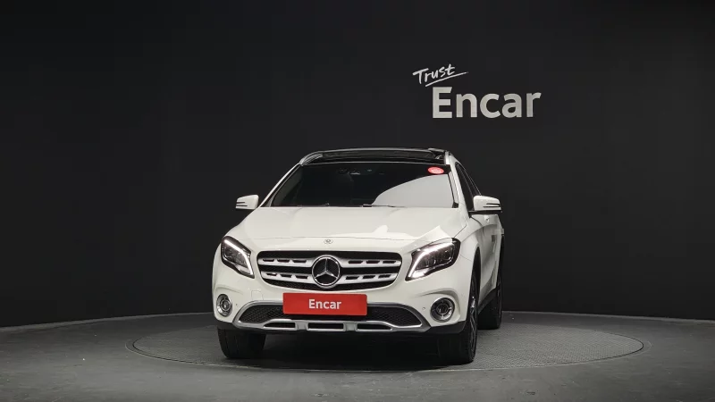 Mercedes-Benz GLA-Class