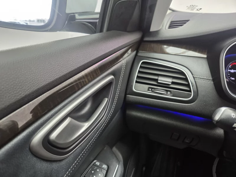 Renault SM6