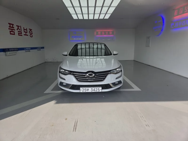 Renault SM6