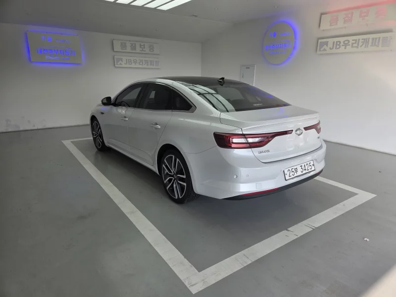 Renault SM6