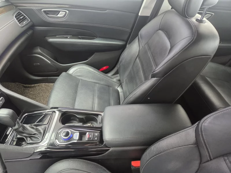 Renault SM6