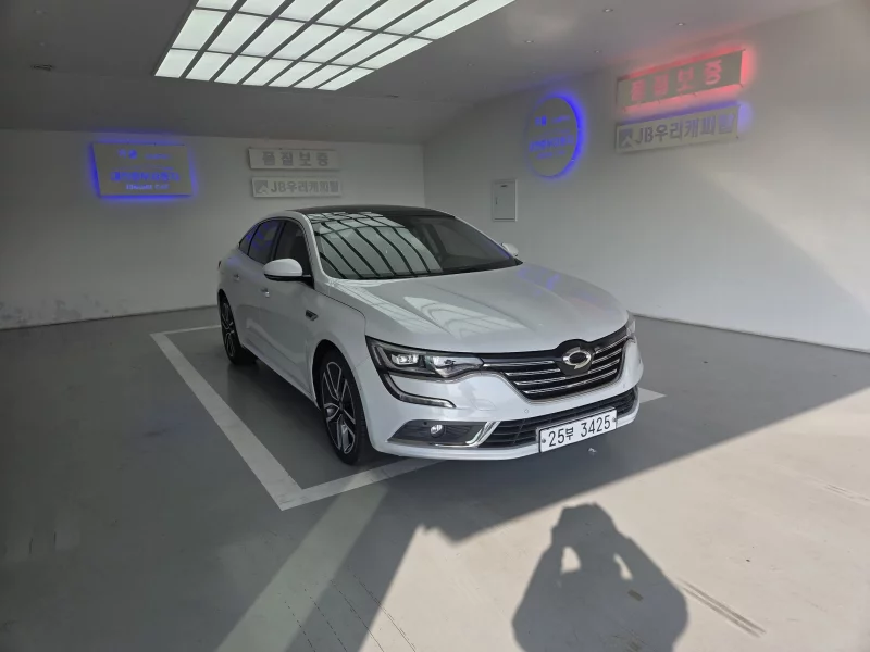 Renault SM6