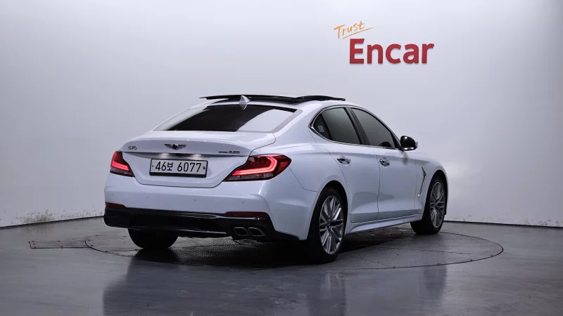 Genesis G70