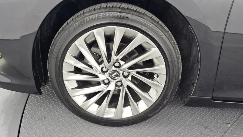 Lexus ES300h
