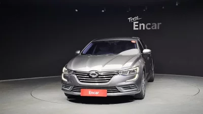 Renault SM6
