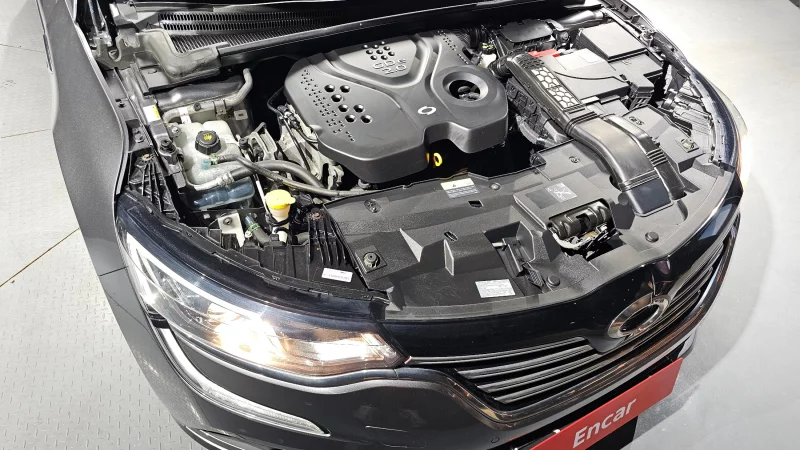 Renault SM6