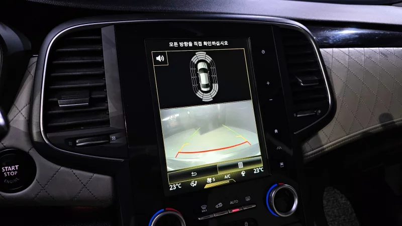 Renault SM6