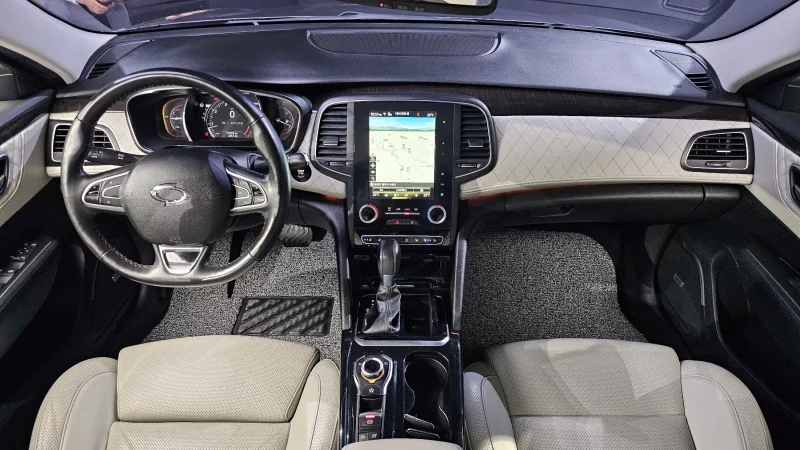 Renault SM6