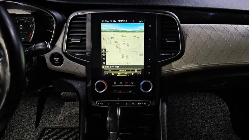 Renault SM6