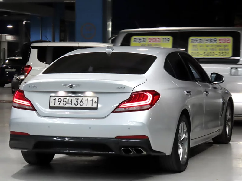 Genesis G70