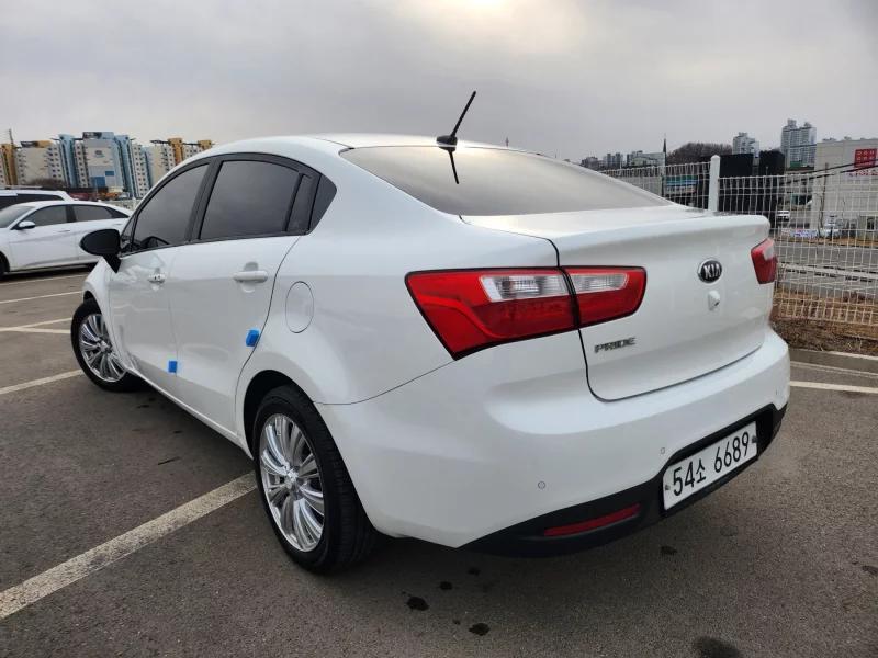 Kia pride