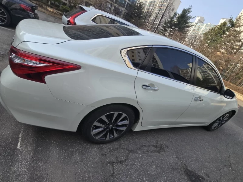 Nissan Altima