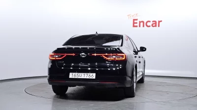 Renault SM6