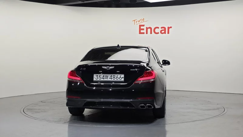 Genesis G70