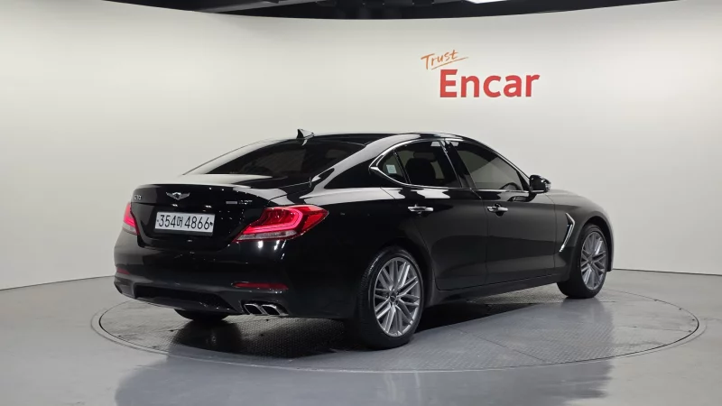 Genesis G70