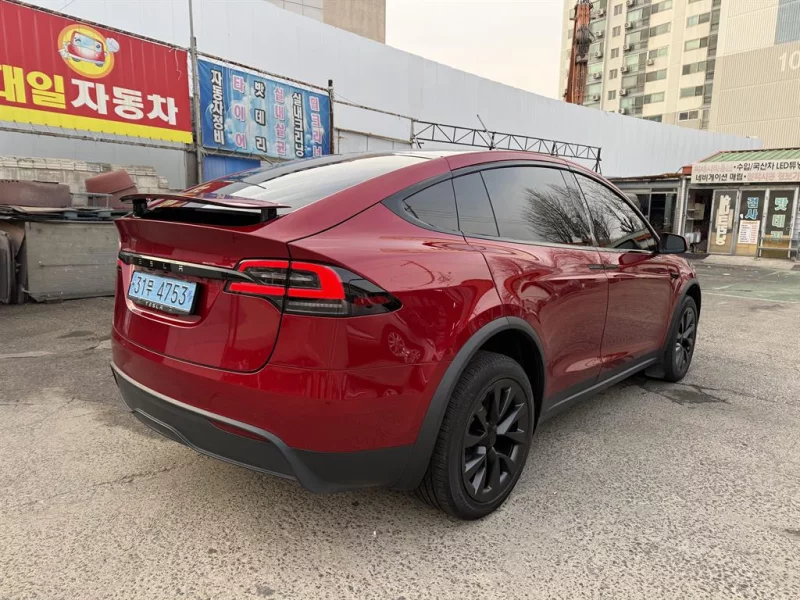 Tesla MODEL X